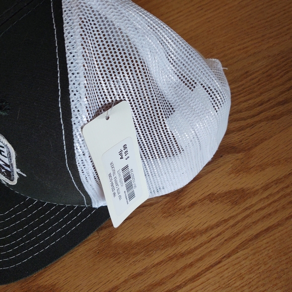 Yellowstone green white ball cap hat - Picture 4 of 4